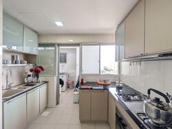 Grandeur 8 (D20), Condominium #591870001